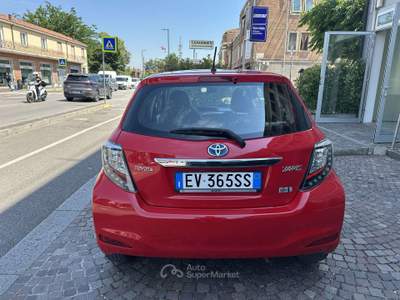Toyota Yaris Yaris 5p 1.5h Lounge Hybrid Rosso usata Ferrara