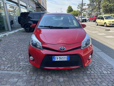 Toyota Yaris Yaris 5p 1.5h Lounge Hybrid Rosso usata Ferrara