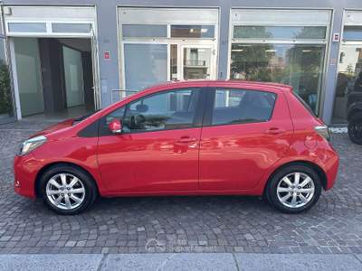 Toyota Yaris Yaris 5p 1.5h Lounge Hybrid Rosso usata Ferrara