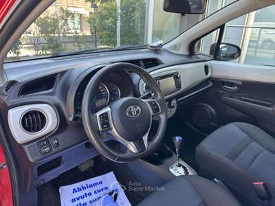 Toyota Yaris Yaris 5p 1.5h Lounge Hybrid Rosso usata Ferrara
