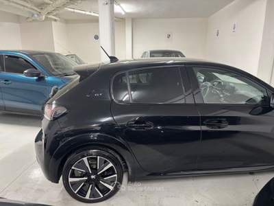 Peugeot 208 Stop&Start 5 porte GT Nero usata Marcianise