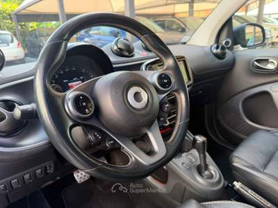 Smart ForTwo Smart ForTwo BRABUS 0.9 Turbo twinamic XCLUSIVE JBL SOUND Blu/Azzurro usata Aprilia