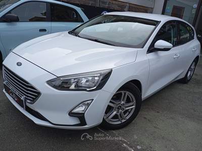 Ford Focus 5P 1.5 EcoBlue 95CV Business Bianco usata Giugliano in Campania