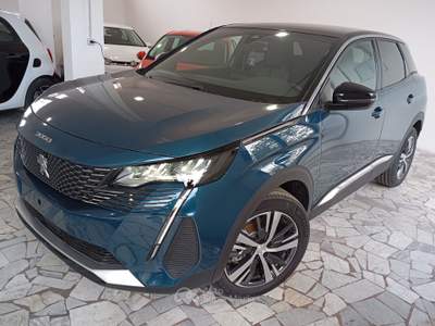 Peugeot 3008 1.2 PureTech Turbo 130CV Allure Pack Blu/Azzurro usata Giugliano in Campania
