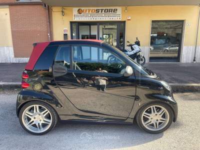 Smart ForTwo Fortwo II 2007 Cabrio Cabrio 0.8 brabus Nero usata Aprilia