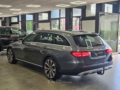 Mercedes-Benz Classe E Mercedes-benz E 220d S.W. 4Matic Premium All-Terrain Grigio usata Pistoia
