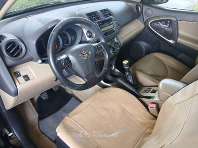 Toyota RAV4 4X4 Nero usata Massa