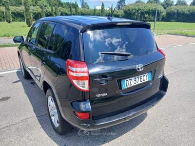Toyota RAV4 4X4 Nero usata Massa