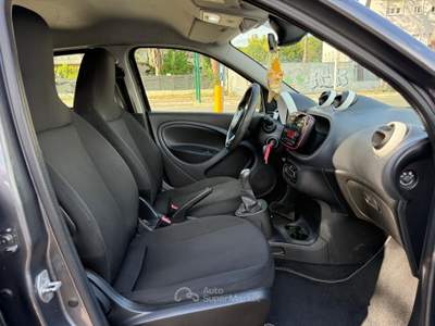 Smart ForFour 70 1.0 Passion Cambio manuale Nero usata Roma