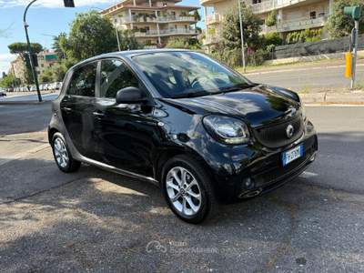 Smart ForFour 70 1.0 Passion Cambio manuale Nero usata Roma
