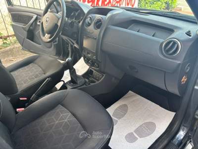 Dacia Duster ADATTA A NEOPATENTATI Grigio usata Alseno