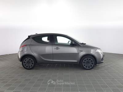 Lancia Ypsilon Ypsilon 1.0 FireFly 5 porte S&S Hybrid Silver Grigio usata Parma