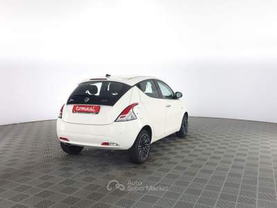 Lancia Ypsilon Ypsilon 1.0 FireFly 5 porte S&S Hybrid Gold Bianco usata Parma