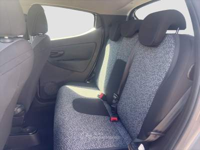 Lancia Ypsilon Ypsilon 1.0 FireFly 5 porte S&S Hybrid Silver Grigio usata Parma