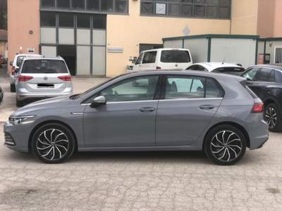 Volkswagen Golf 1.5 eTSI DSG Executive TETTO PANORAMICO VIRTUAL Grigio usata Sant'Angelo in vado