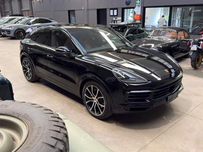 Porsche Cayenne Coupé 3.0 V6 E-Hybrid Nero usata Bologna