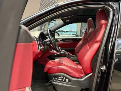 Porsche Cayenne Coupé 3.0 V6 E-Hybrid Nero usata Bologna