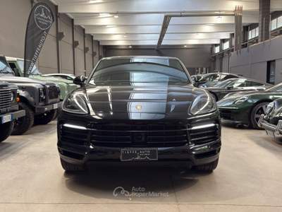 Porsche Cayenne Coupé 3.0 V6 E-Hybrid Nero usata Bologna