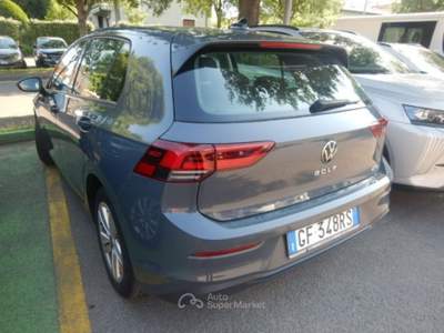 Volkswagen Golf 1.0 eTSI EVO DSG Life Grigio usata Brusnengo