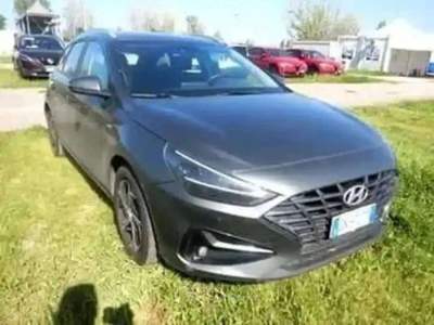 Hyundai i30 i30 Wagon 1.0 t-gdi 48V Primes 120cv -GN972TP Grigio usata Basiliano