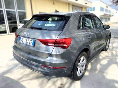 Audi Q3 Q3 II  35 2.0 tdi Business quattro s-tronic -  GG1 Grigio usata Basiliano