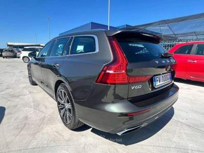 Volvo V60 V60 II 2019 2.0 t8 te Inscription awd - FV100GX Nero usata Basiliano