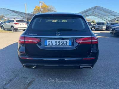 Mercedes-Benz Classe E 300 de eq-power Business Sport auto - GA886GH Blu/Azzurro usata Basiliano