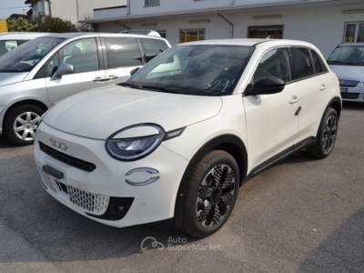 Fiat 600 1.2 Hybrid 110CV DCT MHEV La Prima KM ZERO Bianco usata COMACCHIO