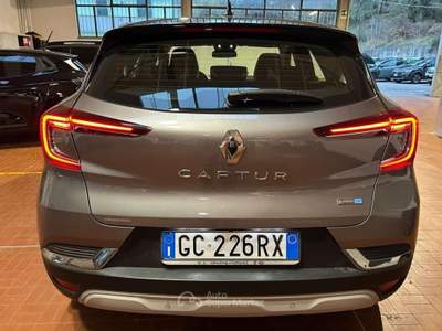 Renault Captur II 2019 1.6 E-TECH Plug-in Hybrid 160cv Intens Aut Grigio usata Empoli