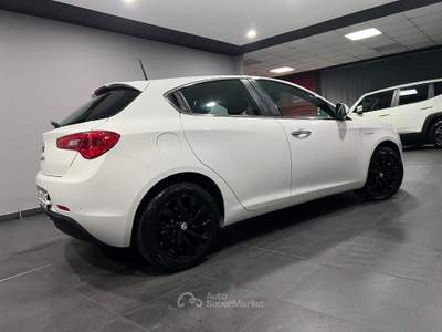 Alfa Romeo Giulietta 1.6 JTDm 120 CV EURO6 UNICO PROPRIETARIO Bianco usata Atena lucana