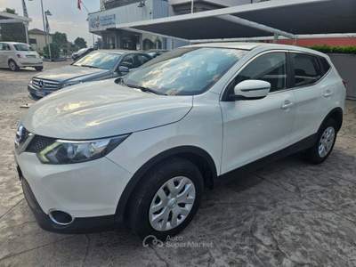 Nissan Qashqai 1.5 dCi Business Bianco usata Rossano Veneto