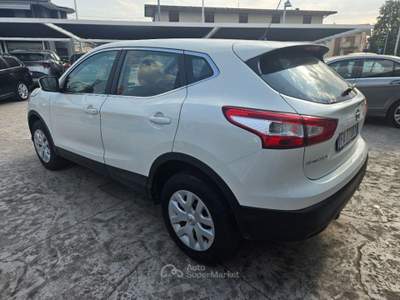 Nissan Qashqai 1.5 dCi Business Bianco usata Rossano Veneto