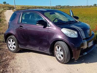 Toyota iQ Cambio manuale Arancione usata Foggia