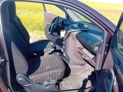Toyota iQ Cambio manuale Arancione usata Foggia
