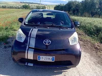 Toyota iQ Cambio manuale Arancione usata Foggia