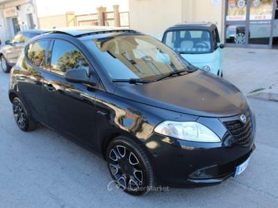 Lancia Ypsilon 1.3 MJT 16V 95 CV 5 porte S&S S Momodesign Nero usata Trapani Lancia Ypsilon 1.3 MJT 16V 95 CV 5 porte S&S S Momodesign Nero usata Trapani