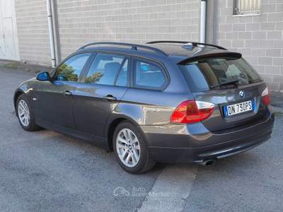 BMW Serie 3 320i E91 sw Touring Eletta 170cv auto FULL SERVICE Grigio usata Bernate Ticino
