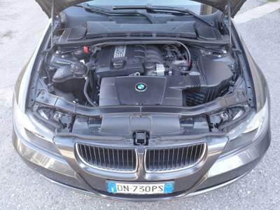 BMW Serie 3 320i E91 sw Touring Eletta 170cv auto FULL SERVICE Grigio usata Bernate Ticino