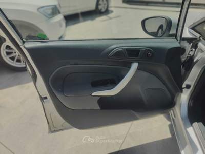 Ford Fiesta adatta a neopatentati Argento usata Ceglie Messapica