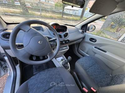 Renault Twingo Renault Twingo 1.2bz km77mila unico proprietario Argento usata ROMA