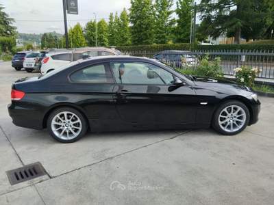 BMW Serie 3 320d OTTIME CONDIZIONI Nero usata CANELLI