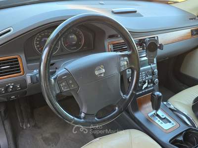 Volvo V70 Summum usata Valmontone