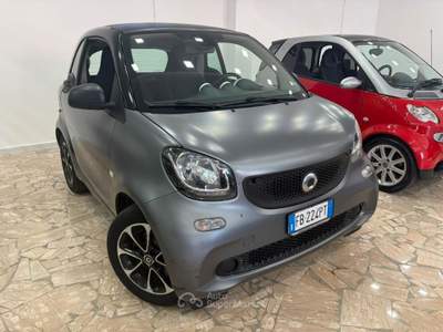 Smart ForTwo 70 1.0 Youngster Grigio usata Aversa