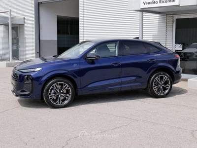 Audi Q3 Sportback NEW 2.0 Tdi 150cv S-tr. S-line edition Blu/Azzurro usata Civita Castellana