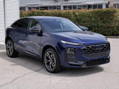 Audi Q3 Sportback NEW 2.0 Tdi 150cv S-tr. S-line edition Blu/Azzurro usata Civita Castellana