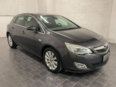 Opel Astra 1.7 CDTI 110CV 5 porte Cosmo-UNIPRO Grigio usata Fossano