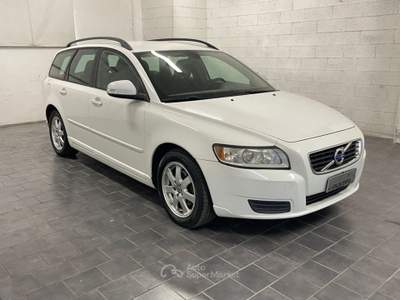 Volvo V50 D2 POLAR-UNIPRO-FRIZIONENUOVA-PERFETTA Bianco usata Fossano