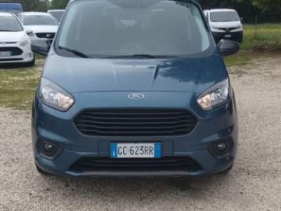 Ford Tourneo Courier 1.5 TDCI 100 CV S&S AUTOVETTURA Grigio usata Forlimpopoli