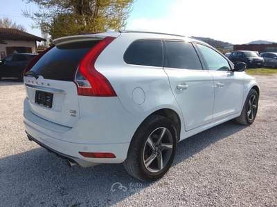 Volvo XC60 D5 AWD Geartronic R-design Kinetic Bianco usata Forlimpopoli