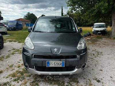 Peugeot Partner Tepee 1.6 e-HDi 92 CV S&S Outdoor Grigio usata Forlimpopoli